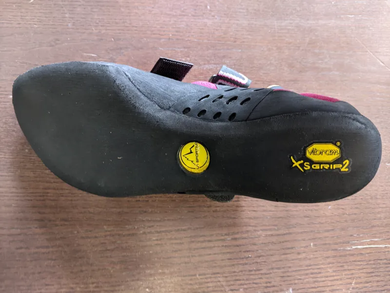 La Sportiva Katana Womens Climbing Shoe in Black/Pink/White-2