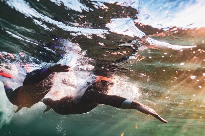 Zone3 Mens Agile Wetsuit in Black/Silver/Gunmetal-8