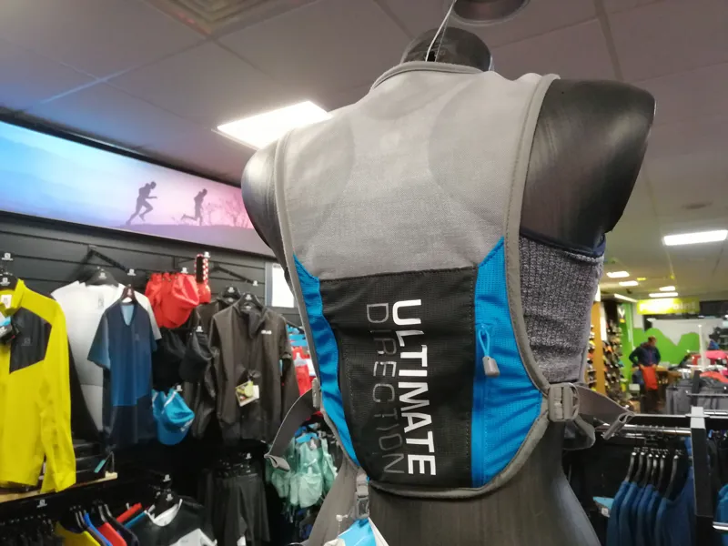 Ultimate Direction TO Race Vest 3.0 in Graphite-1