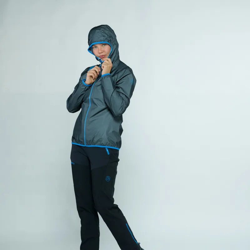 La Sportiva Iliad GTX Womens Jacket in Black-1
