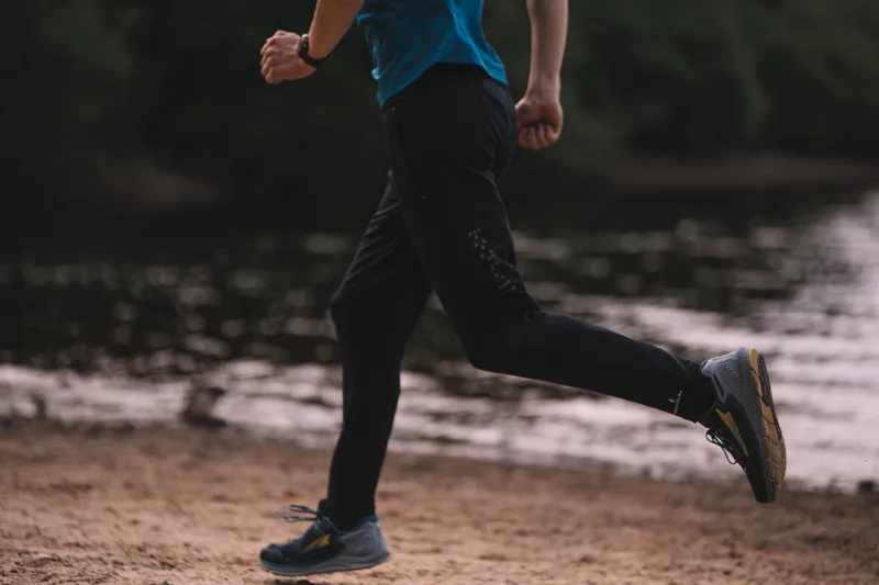 Ronhill Men's Tech Pro Trackster in All Black-7