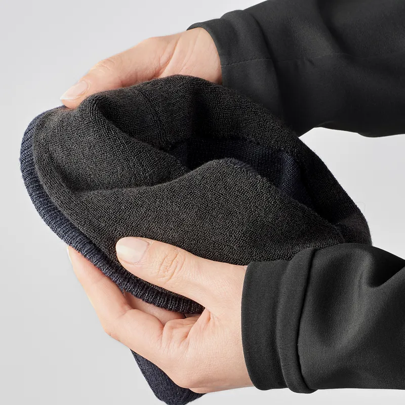 Salomon Escape Beanie in Ebony/Ashley Blue-2