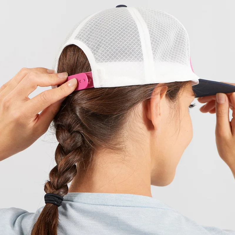 Salomon Trucker Flat Cap in Fuchsia/Night Sky-2