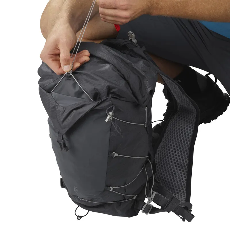 Salomon XA 25 Unisex Hiking Outdoor Rucksack in Ebony Black