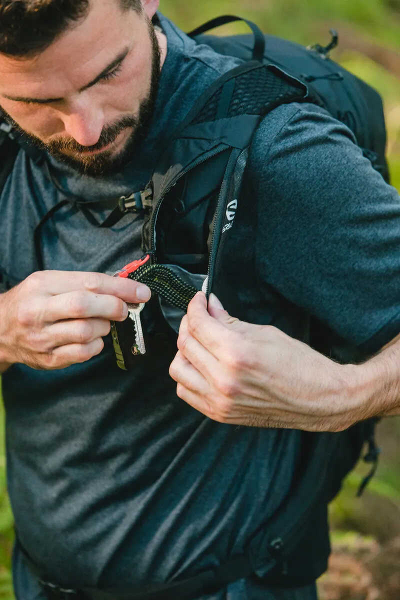 Salomon XT 15 Hiking Backpack in Black-5