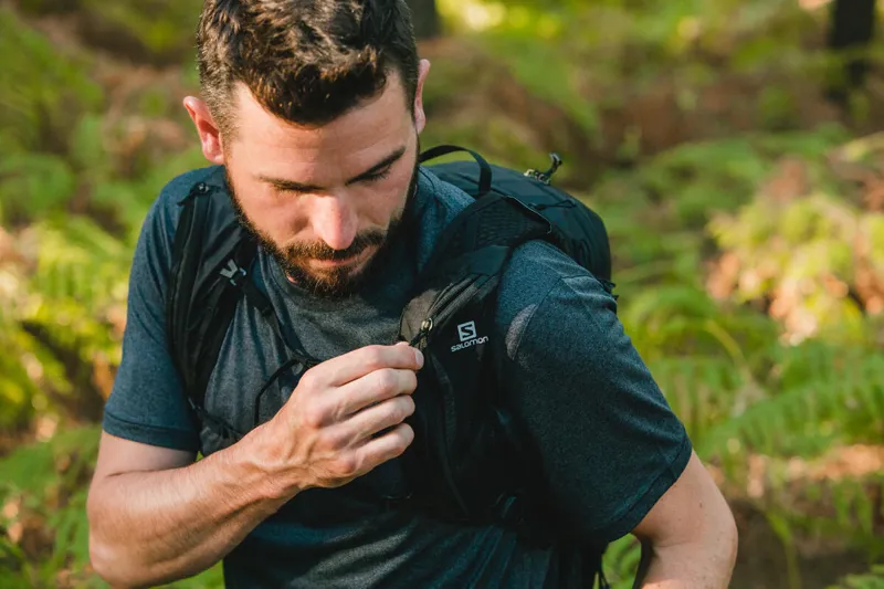 Salomon XT 15 Hiking Backpack in Black-6