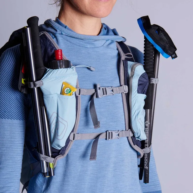 Ultimate Direction FastpackHer 20 Women Backpack in Blue-3