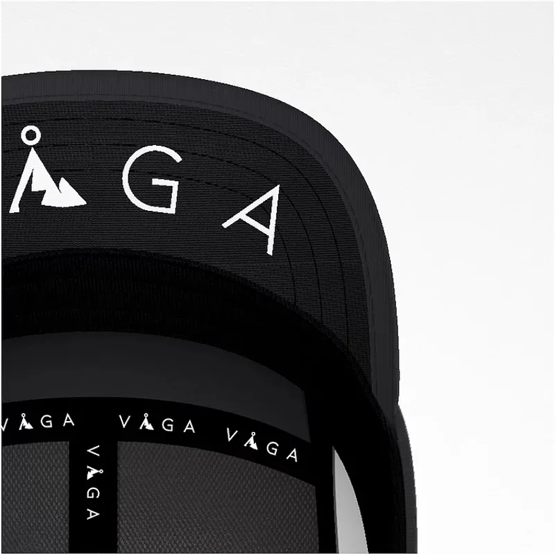 Våga Running Cap in Black/White-5