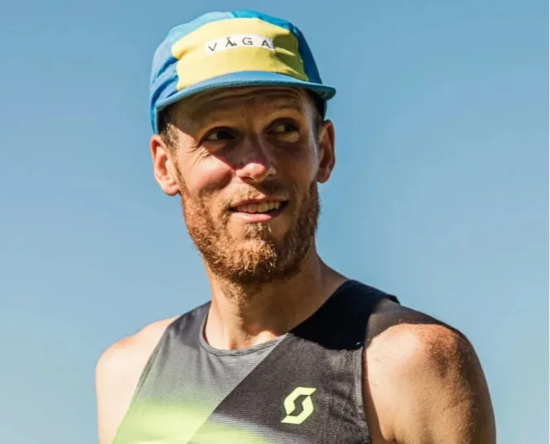 Våga Running Cap in Blue/Blue/Yellow-3