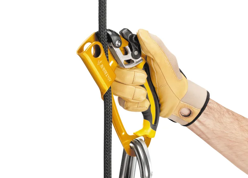 Petzl Ascension Ascender in Right-Hand-1