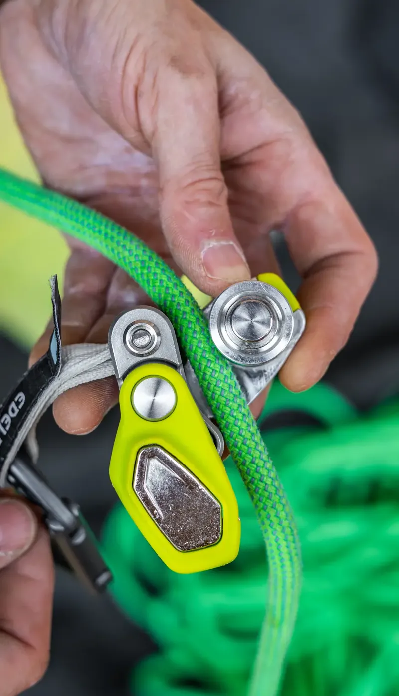 Edelrid Ohmega Climbing Belay Assistant in Oasis-4