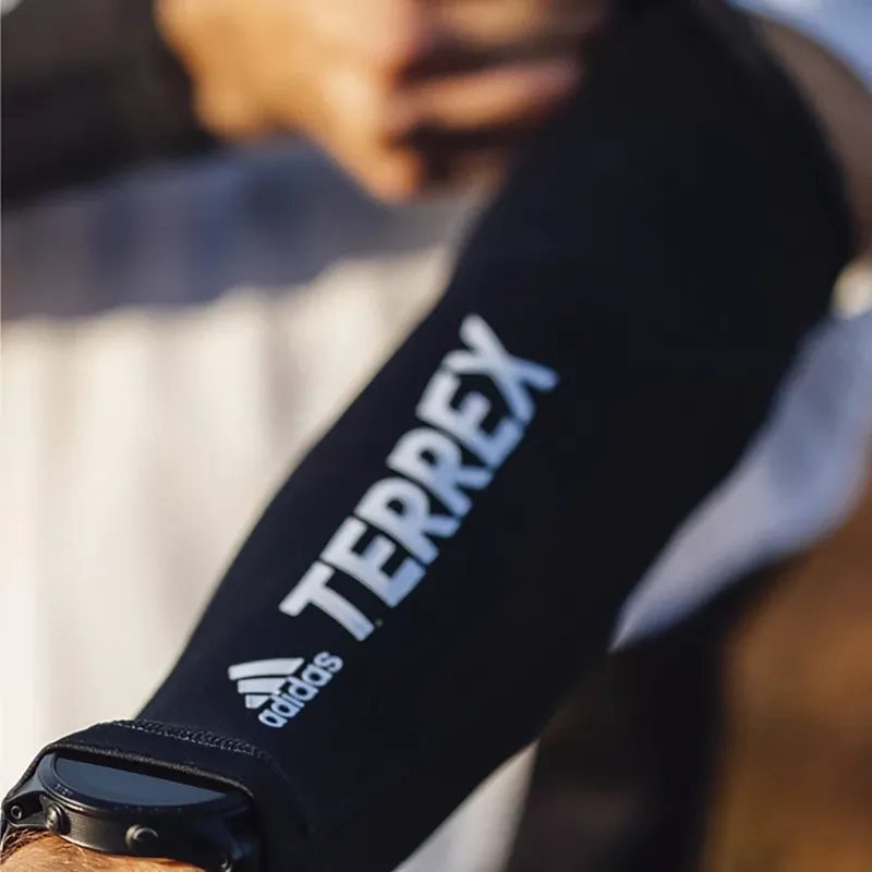 adidas Terrex Primeblue Trail Arm Sleeves in Black/White-3