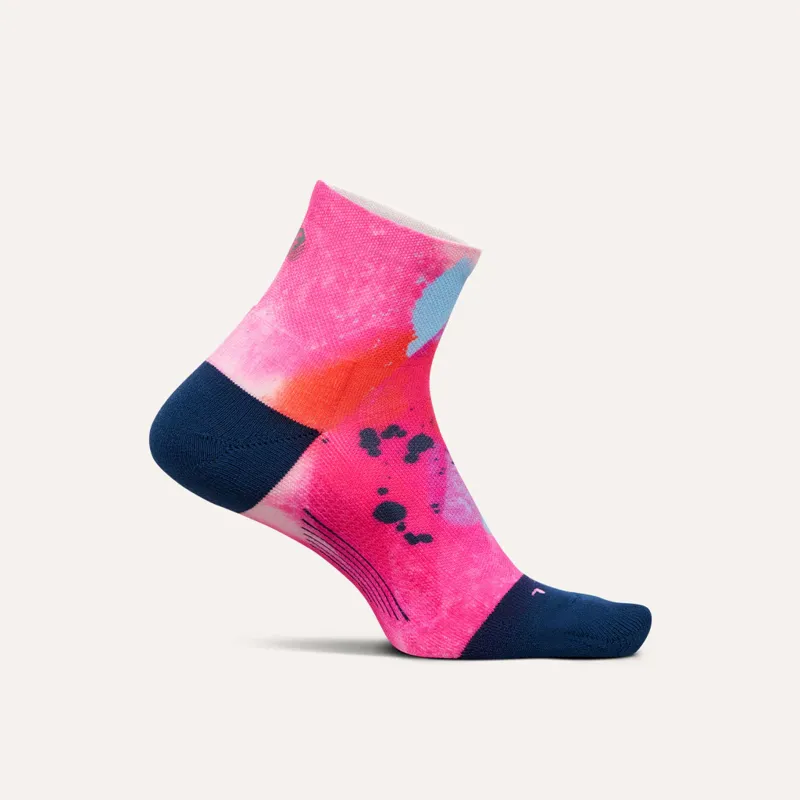 Feetures Elite Light Cushion Quarter International Womens Day Running Sock in Feminine Grit