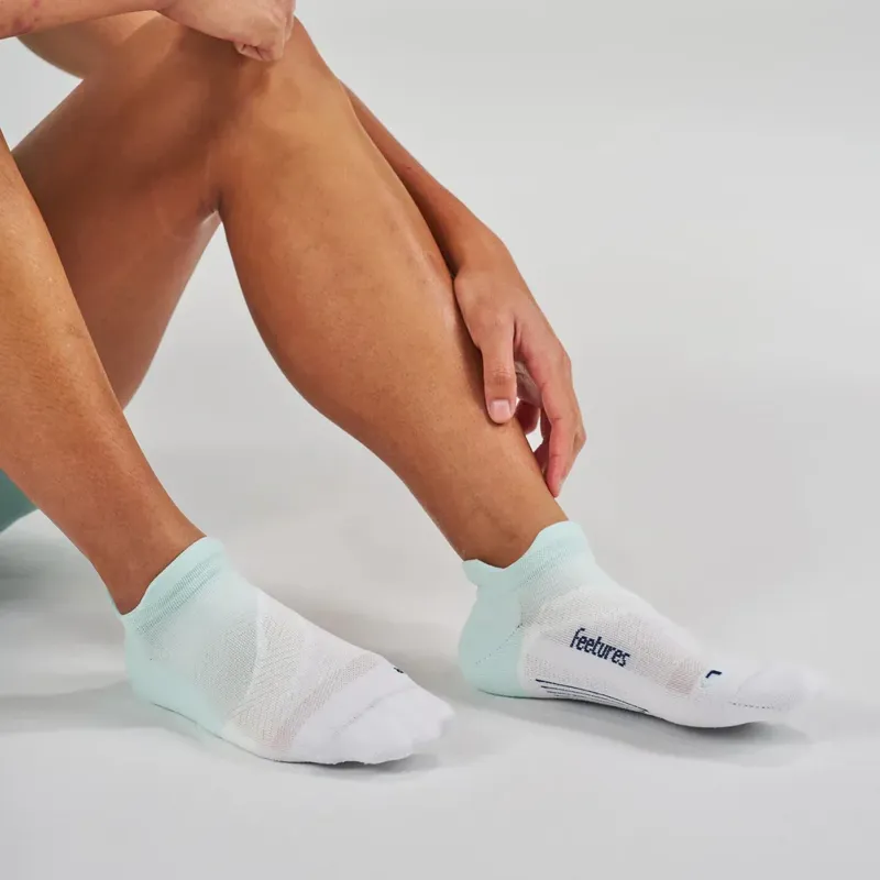 Feetures Elite Light Cushion Tab Running Sock in Supine Sage-2