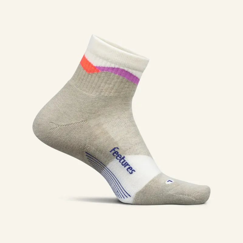 Feetures Trail Max Cushion Quarter Running Sock in Mountain High Cream