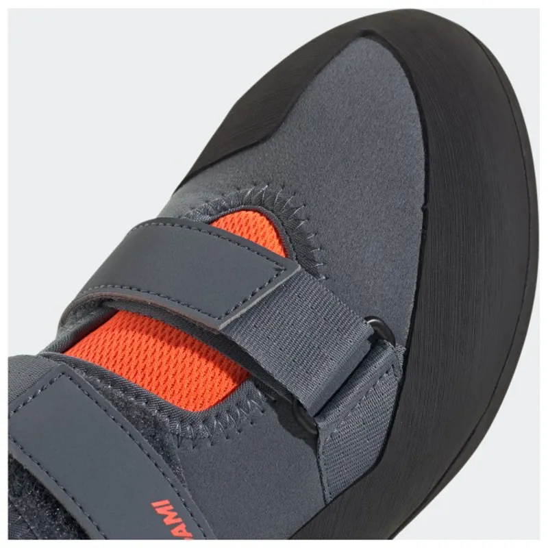 Five-Ten KIRIGAMI Climbing Shoes in Onix/Core Black/Solar Red-3