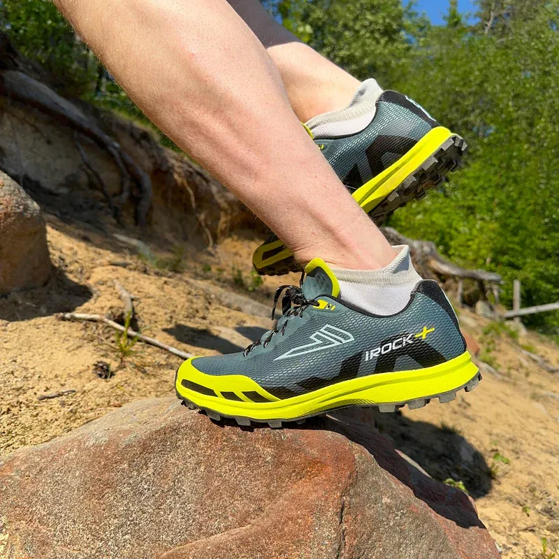 VJ Sport IRock+ Unisex Fell Running Shoe in Black/Yellow-9