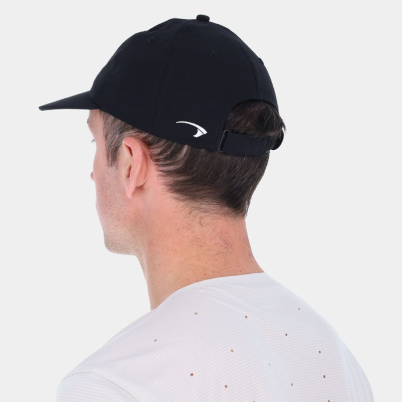 Inov8 Adventure Cap in Black-1