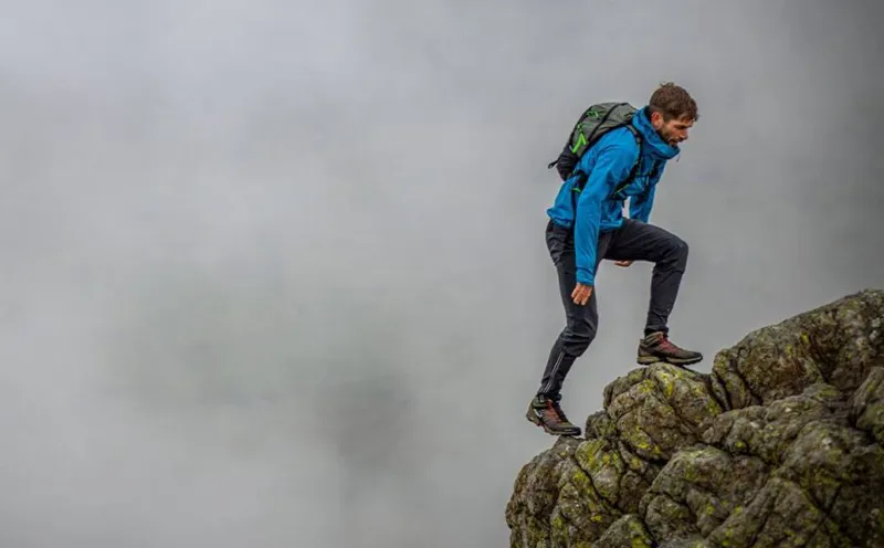 Inov8 Roclite G 345 GTX Men's Fast Hike Boot in Black-2