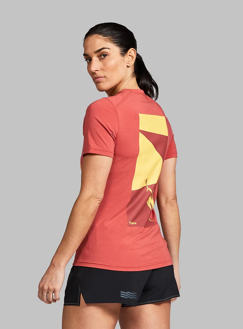 Janji Circa Daily Tee Women's Running Top in Sunset Dunecast-2