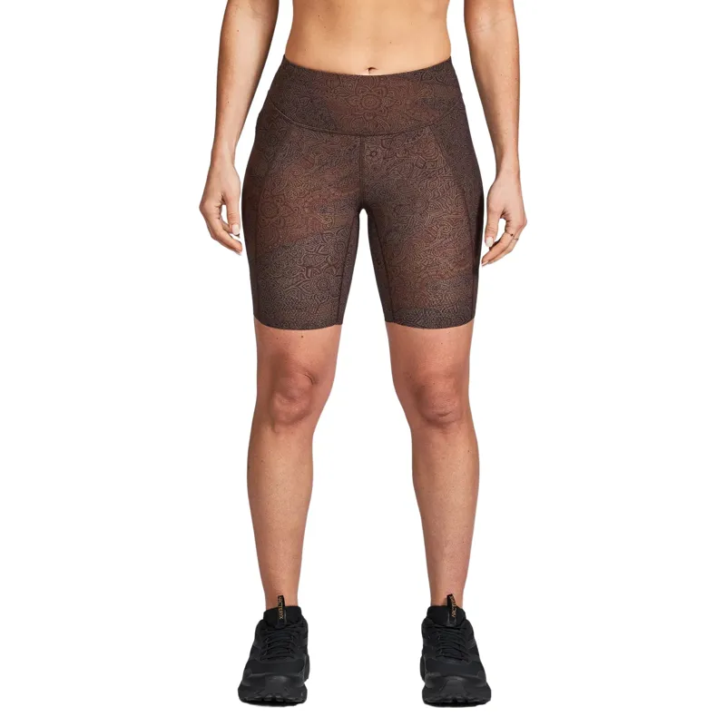 Janji Women's 7 Inch Pace Shorts in Falcon Paisley