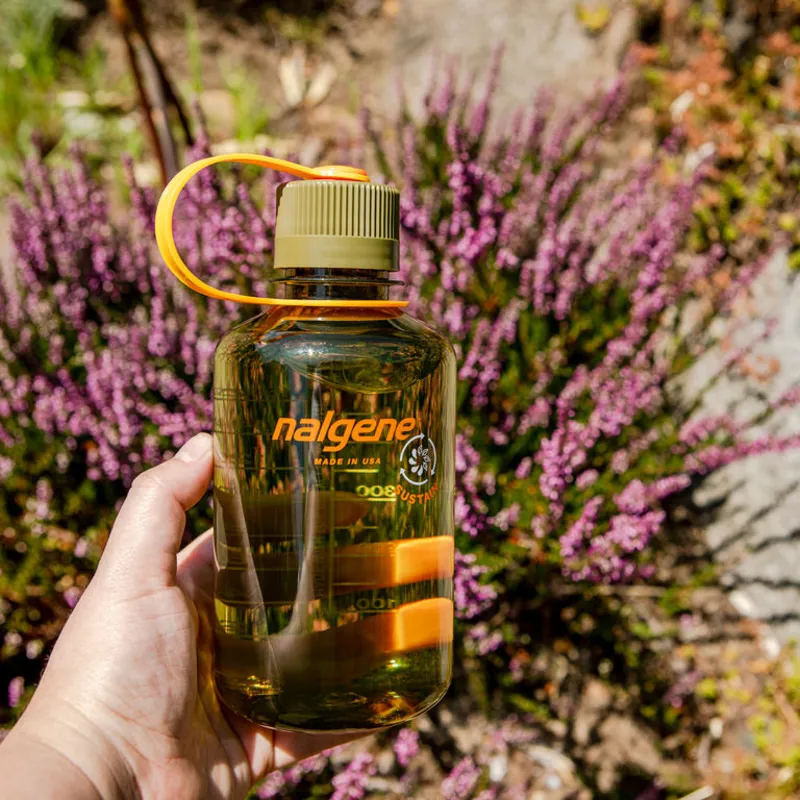 Nalgene Narrow Mouth Tritan Sustain 500ml Water Bottle in Olive-3