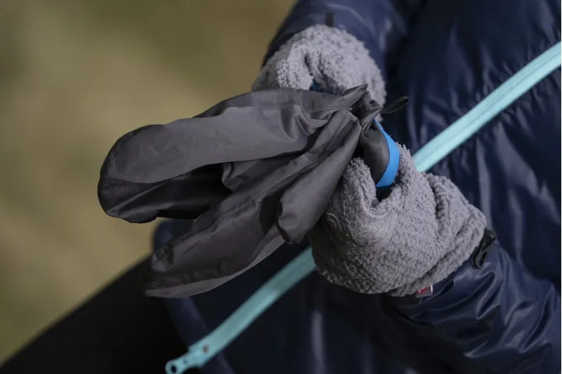 OMM Core Fleece Mitt in Grey-2