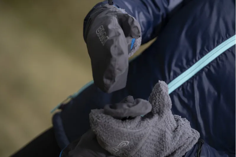 OMM Kamleika Overmitt in Grey-2