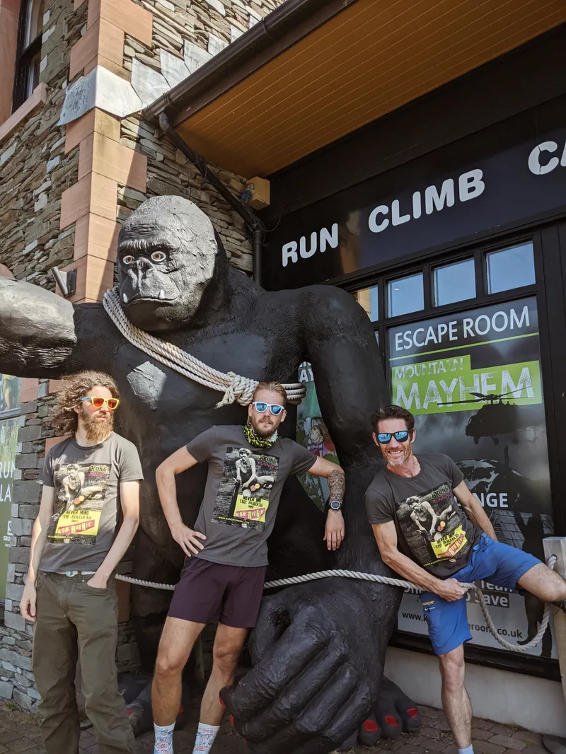 Kong Running Billy Leg Over Unisex T-Shirt-2