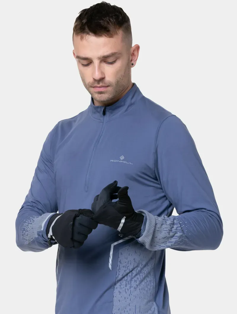 Ronhill Wind-Block Convertible Glove in All Black-3