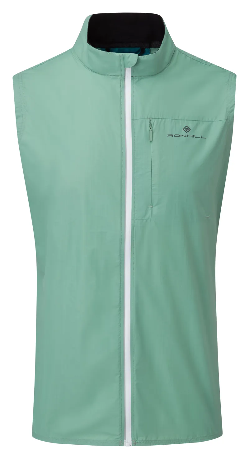 Ronhill Men's Tech LTW Gilet in Willow/Bright White
