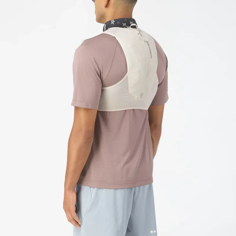 Salomon Gravel Skin 4 Unisex Running Vest in Iron/Silver Cloud-2