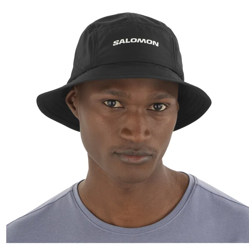 Salomon Shakeout Bucket Hat in Deep Black-1