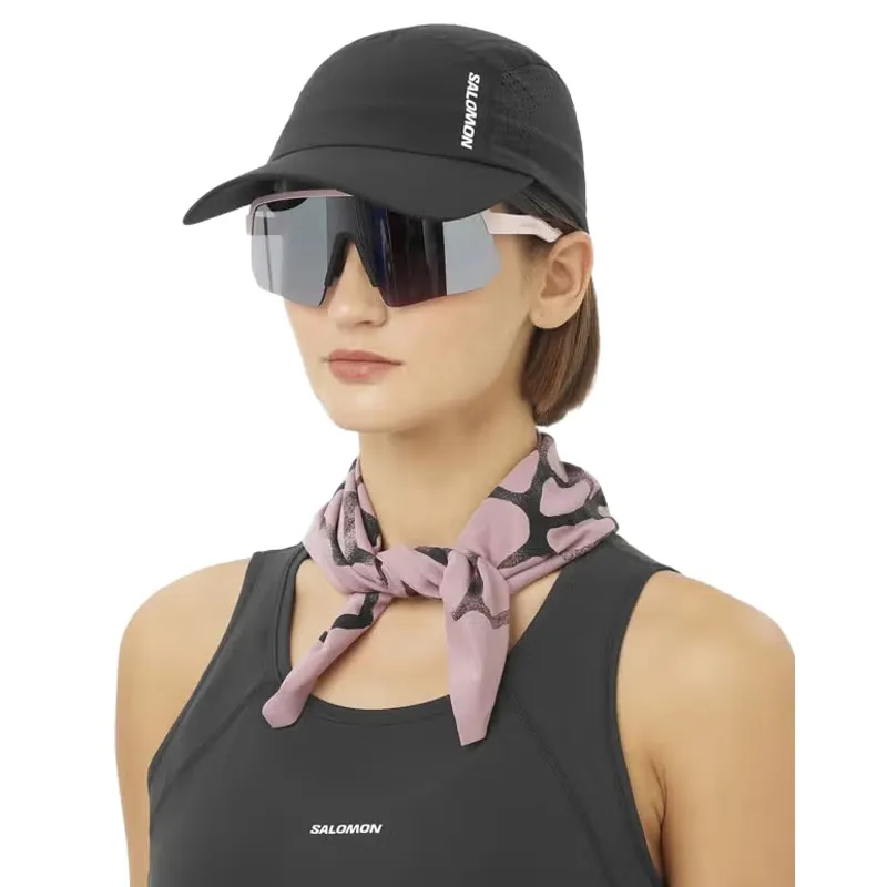Salomon SHAKEout Cap in Deep Black-2