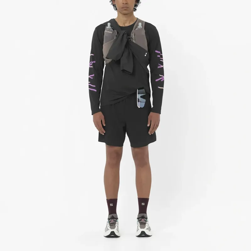 Salomon Shakeout Core Long Sleeve Graphic Tee Men's T-shirt in Deep Black-1