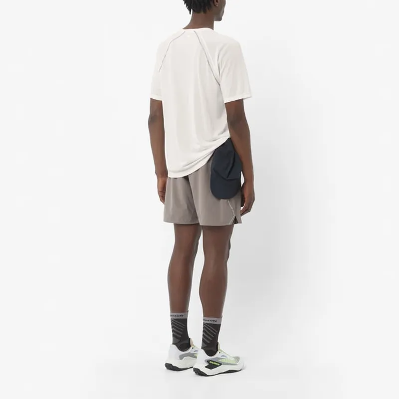 Salomon SHAKEOUT Unisex Cap in Deep Black-2