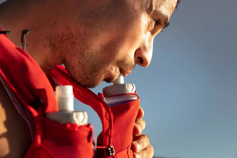 Salomon Sense Pro 10 Unisex Running Vest in Goji Berry/Black-4