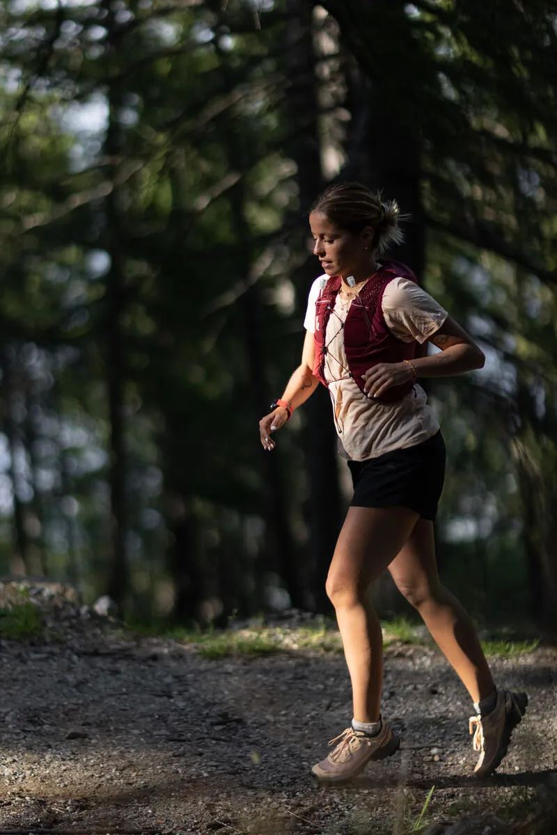 Salomon Active Skin 8 Women's Running Pack in Earth Red/Cabernet-5