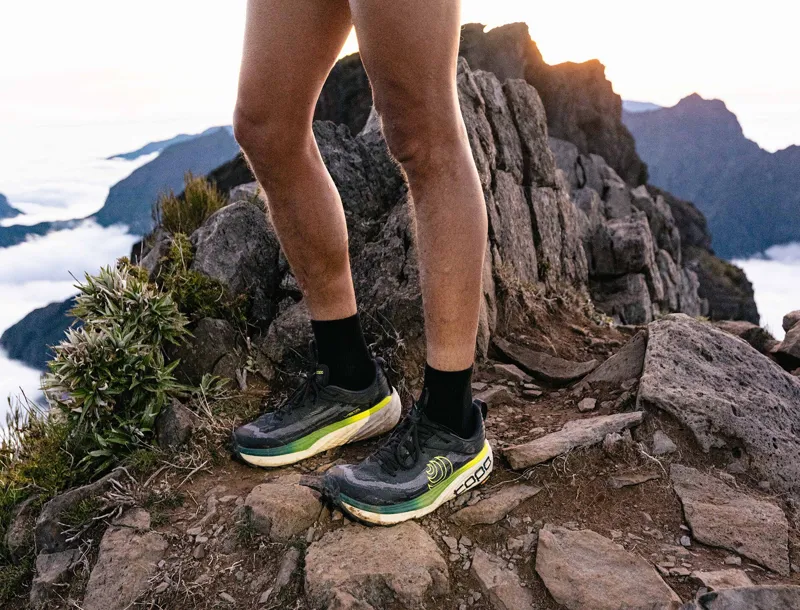 Topo Athletic Vista Men's Trail Running Shoe in Black/Lime-5