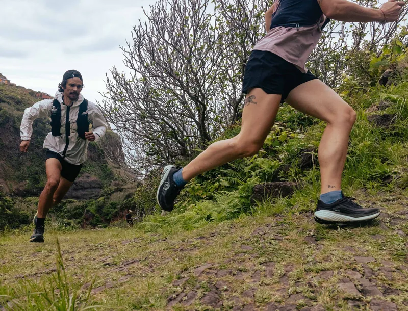 Topo Athletic Vista Women's Trail Running Shoe in Black/Mint-5