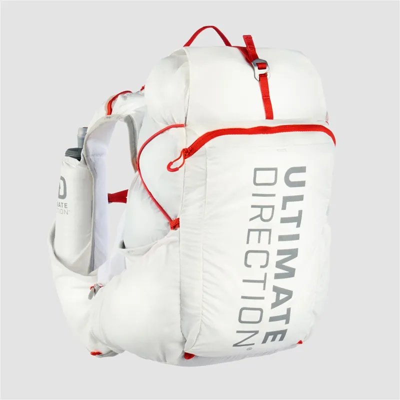 Ultimate Direction Adventure Vest 17L Running Pack in White