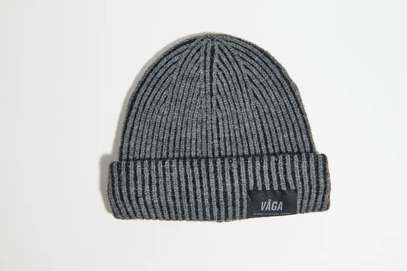Vaga Midweight Beanie in Charcoal/Black