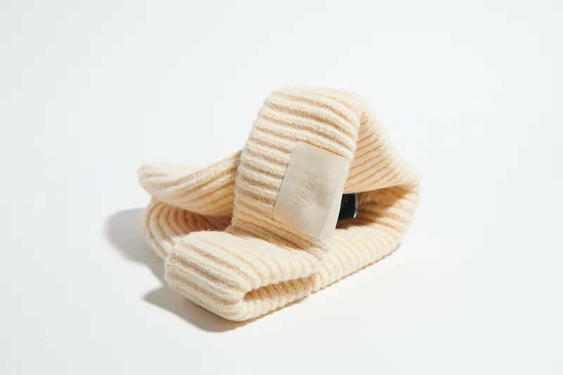 Vaga Midweight Beanie in Ecru-2