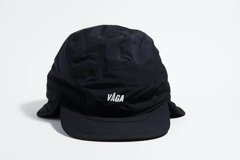 Vaga Padded Hiker Cap in Black