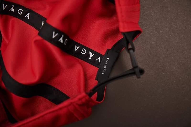 Våga Night Club Running Cap in Flame Red-6