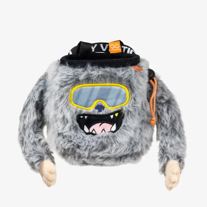 Y and Y Vertical Yeti Chalk Bag in Grey-1